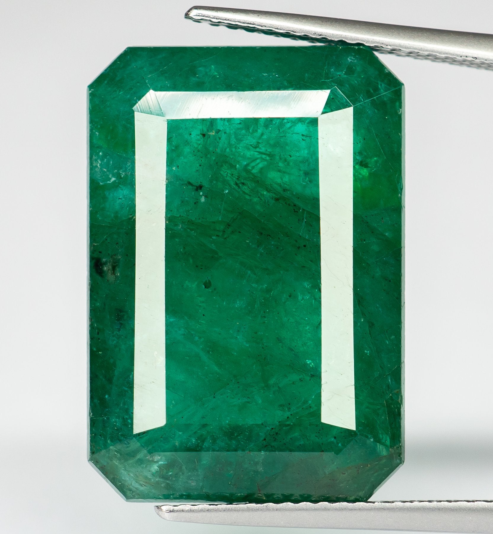Exceptional 2.89ct Natural Green Emerald | IGI Certified | Investment Grade Gemstone