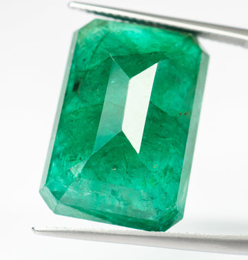 Exceptional 2.89ct Natural Green Emerald | IGI Certified | Investment Grade Gemstone