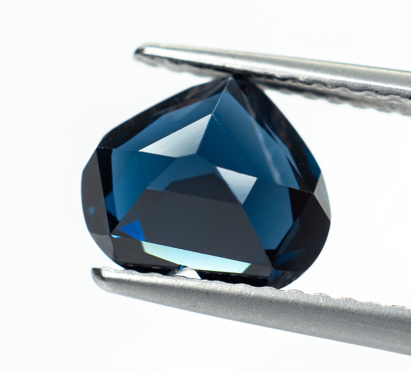Spinel 2.24 ct – Heart Cut – Deep Blue – ALGT Certified