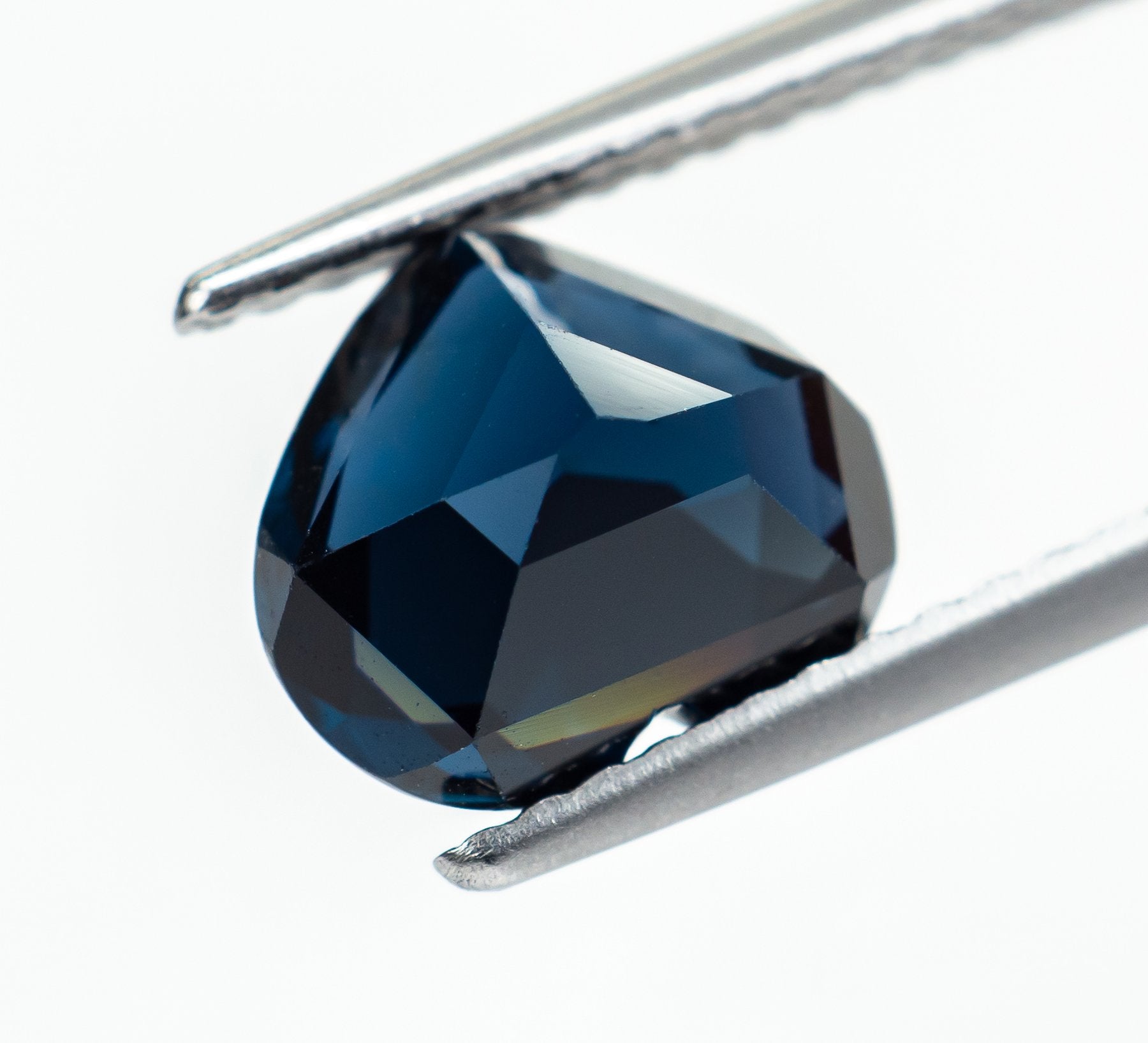 Spinel 2.24 ct – Heart Cut – Deep Blue – ALGT Certified