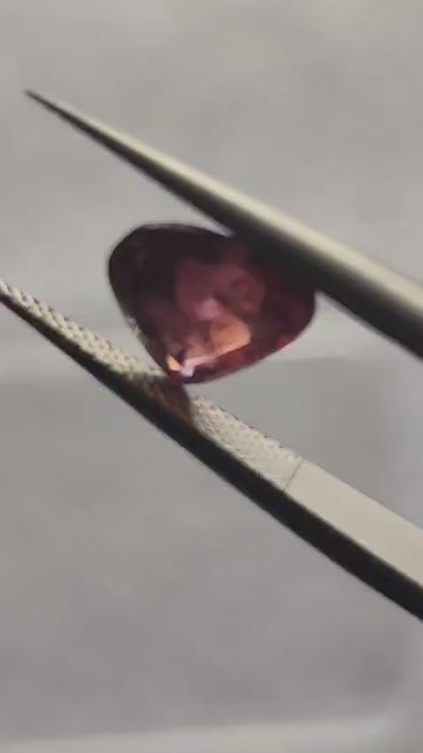 Ruby 1.78 ct – Heart Cut – No Heat – Certified Natural Ruby
